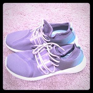 Fabletics Shoes, never been worn.